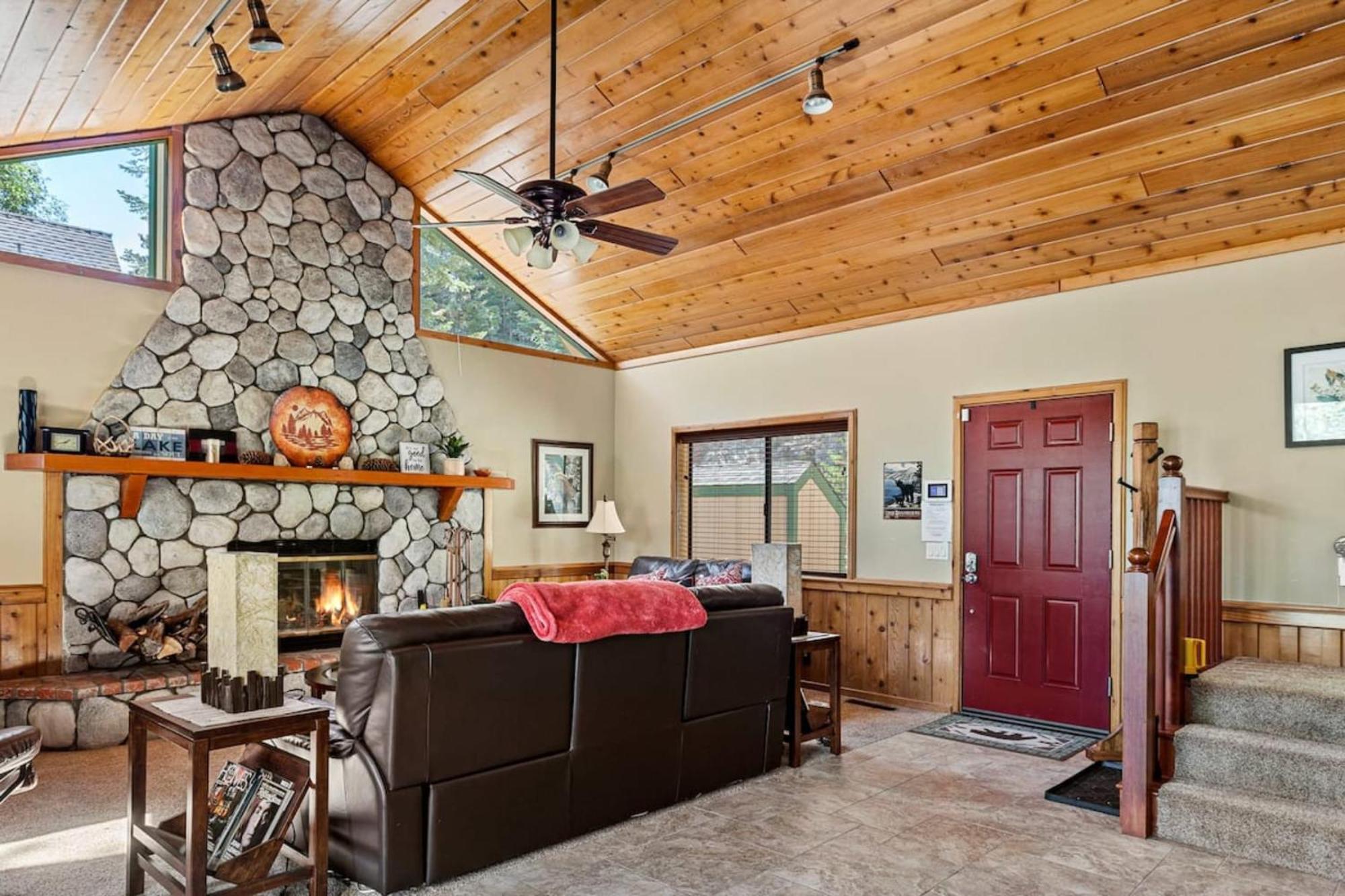 Sutter Ln By Avantstay Beautifully Remodeled Kitchen,4Cabin-Chic Bedrooms Blue Jay Екстериор снимка